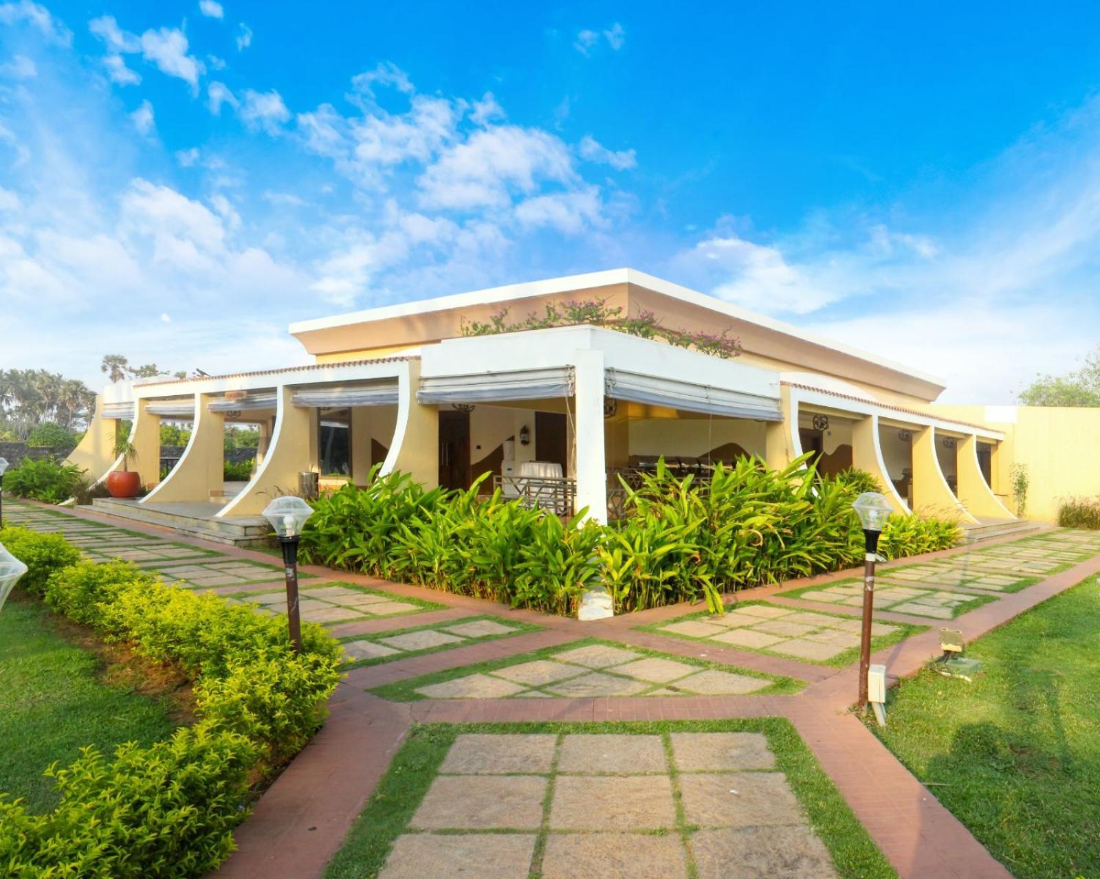 Mgm East Coast Road Resort 4*